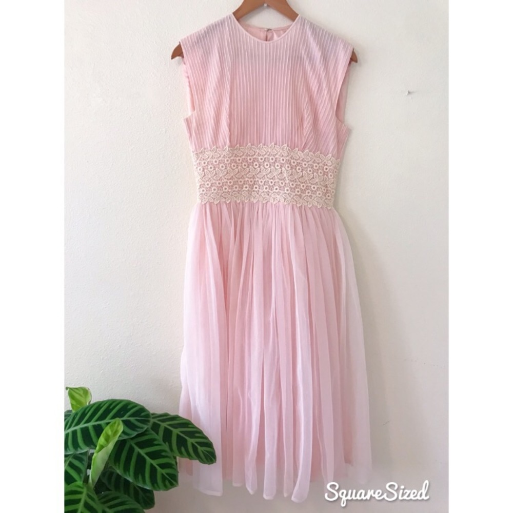 Vintage 1950’s Cotton Candy Pink Rockabilly Dress